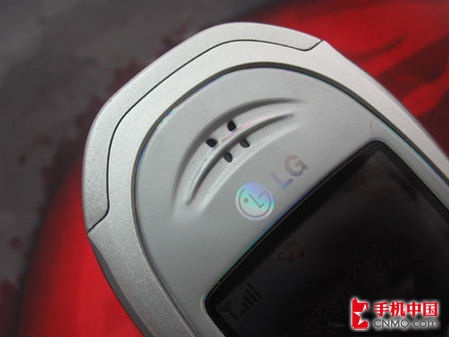 银色LG G263手机机身细节图片大图_LGG